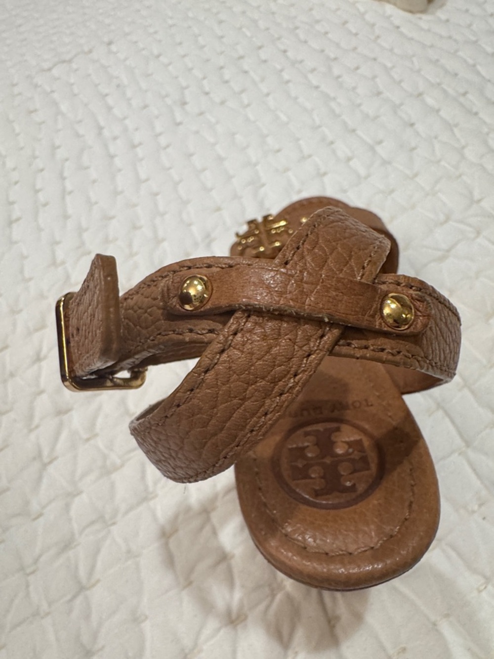 Tory Burch Brown Leather Wedge Sandals with Gold Hardware - Picture 6 of 9